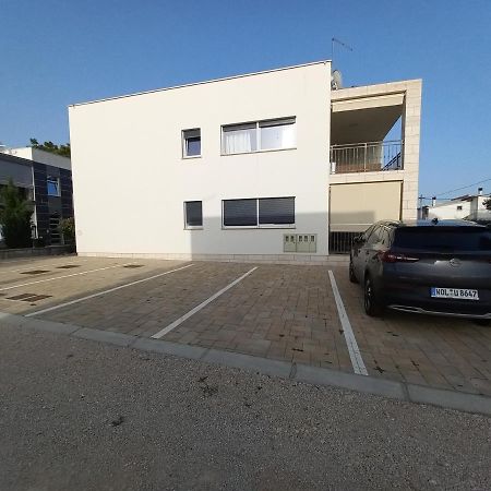 Apartmann Vir Exterior photo