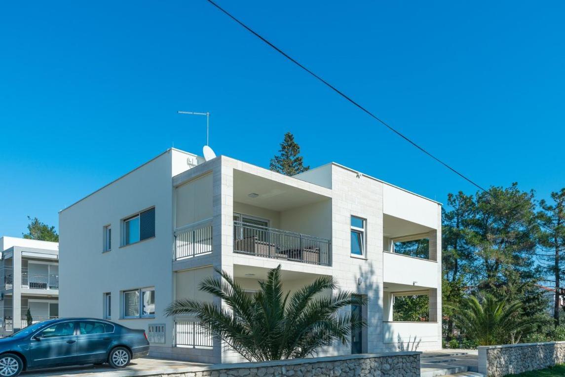 Apartmann Vir Exterior photo
